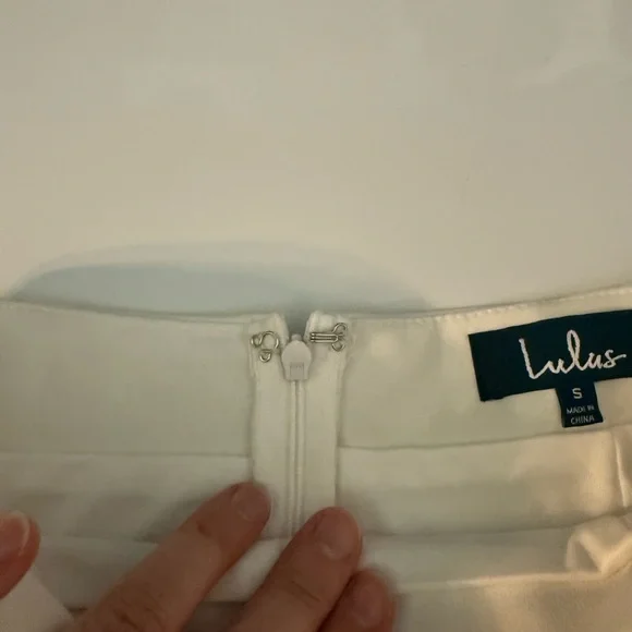 Lulu's 2 piece set🌸 - Picture 3 of 8